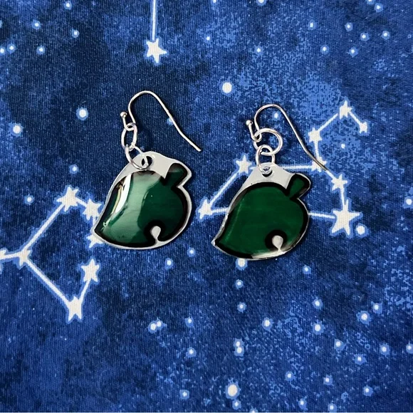 Handmade Animal Crossing New Horizons Leaf Earrings - Picture 2 of 4